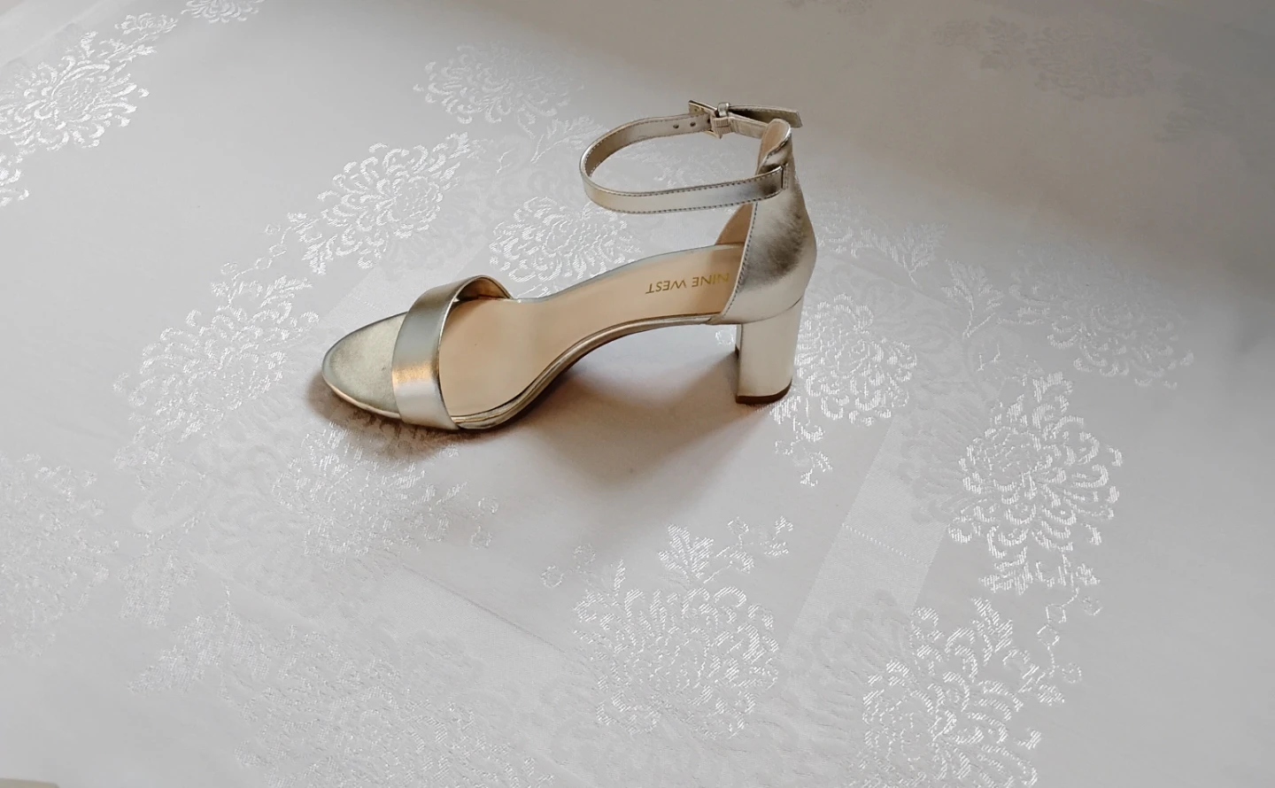 ⚽ Nine West Gold Block Heels - photo 4