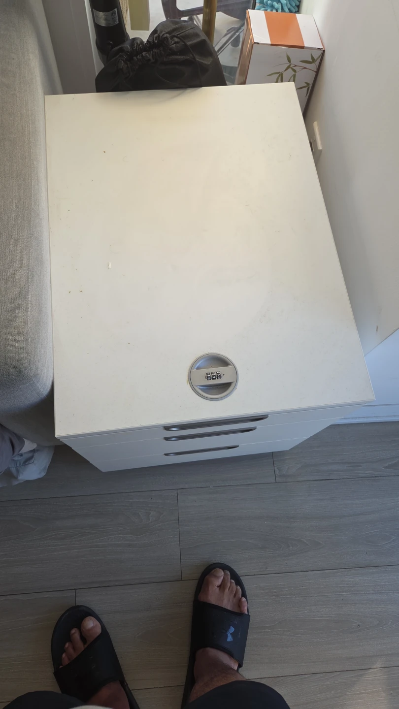 White 3-Drawer Filing Cabinet - photo 2
