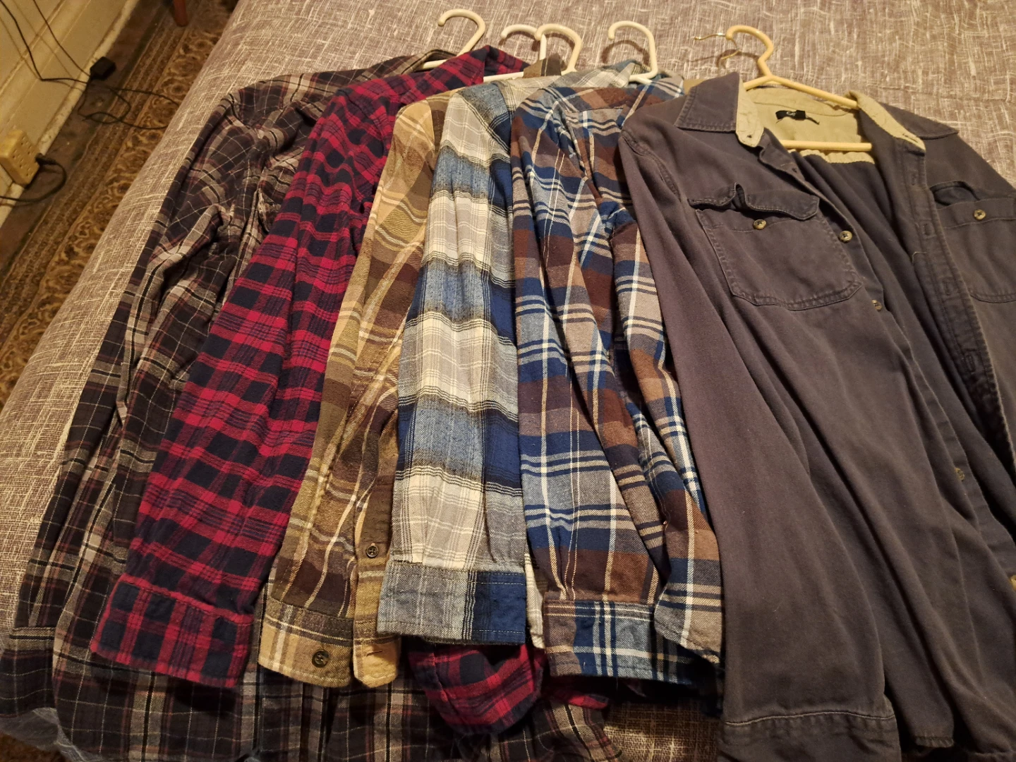 Lot of 6 Men's Flannel Shirts