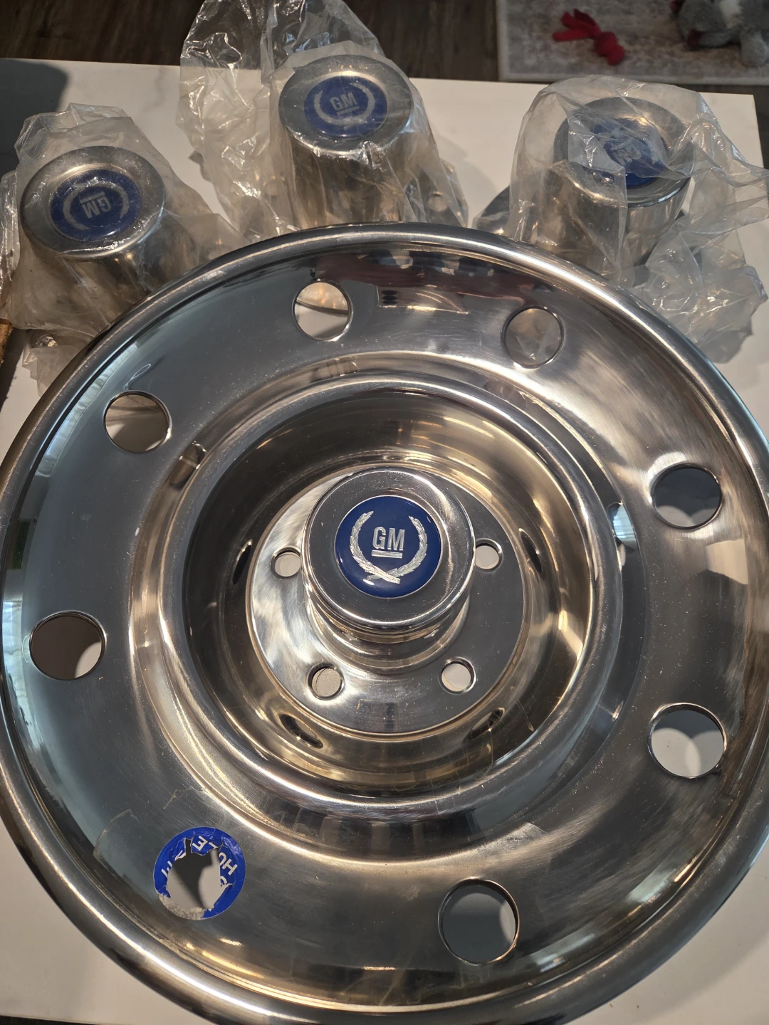 General Motors Wheel Hubcaps