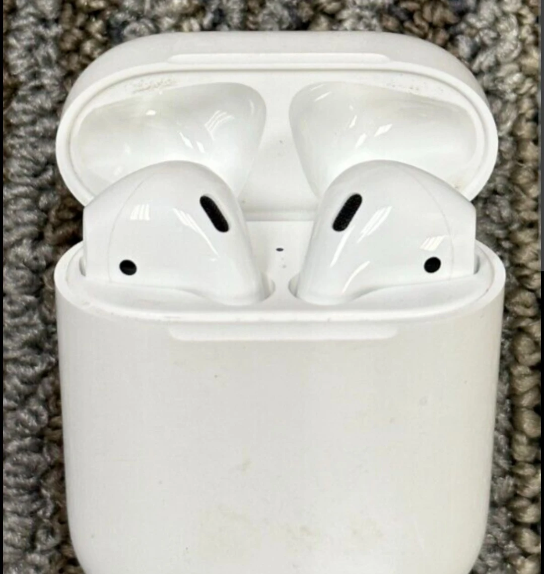 Apple AirPods (2nd generation)