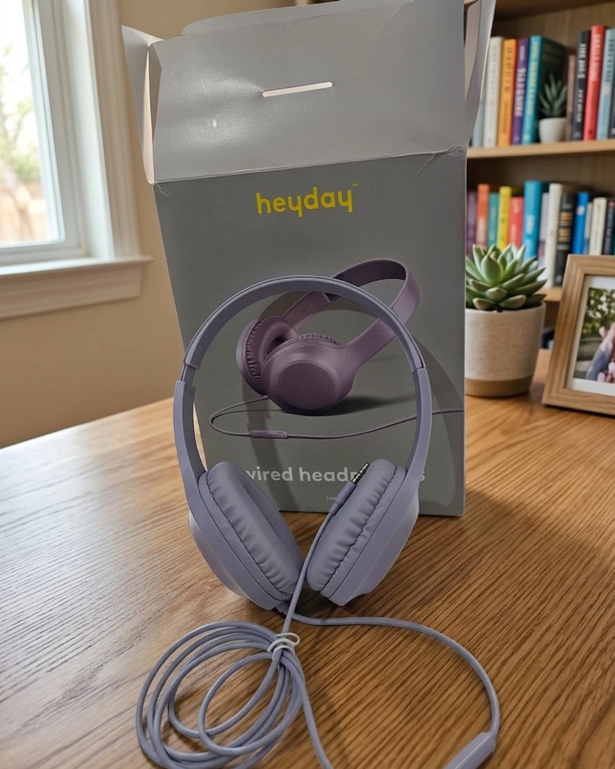 Heyday Wired Headphones - Lavender