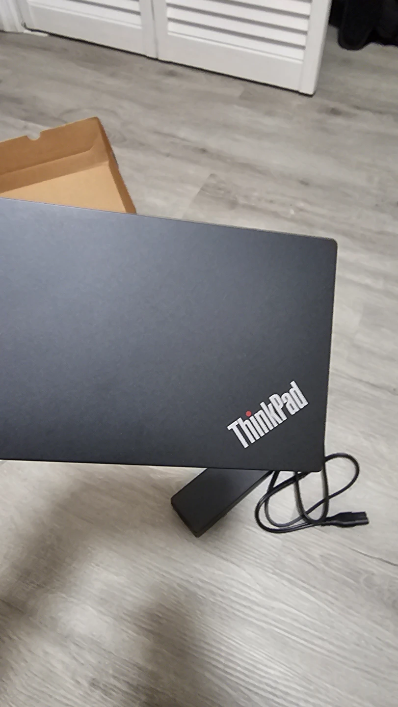 Lenovo ThinkPad USB-C Dock Gen 2 - photo 2