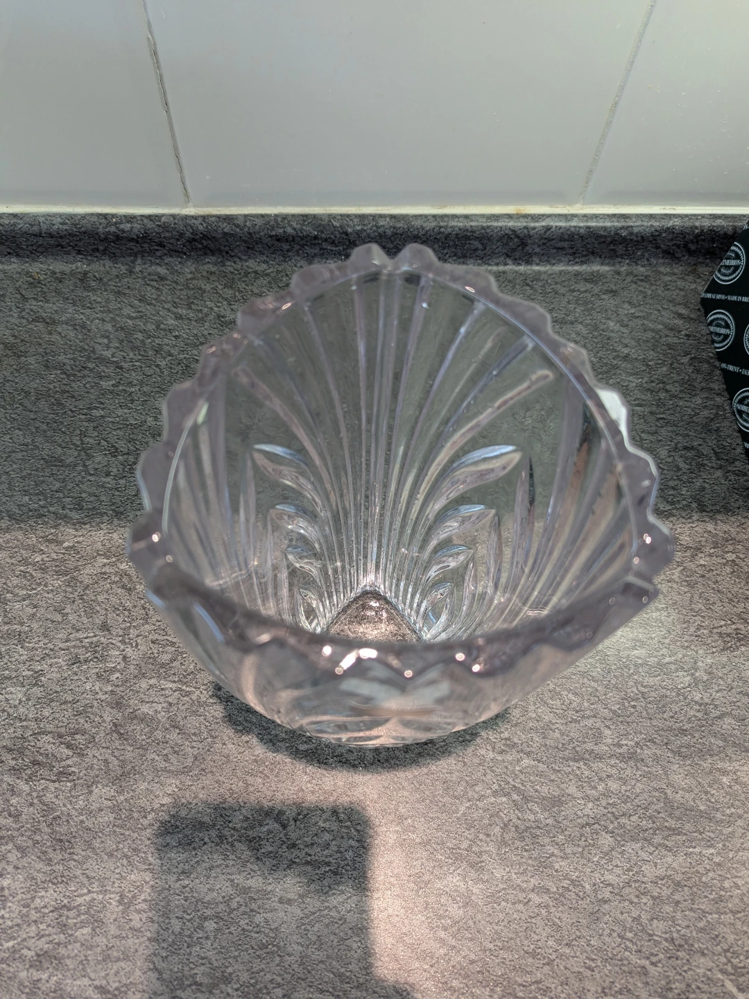 Mikasa Crystal Cathedral Triangle Vase 10.5" - photo 2