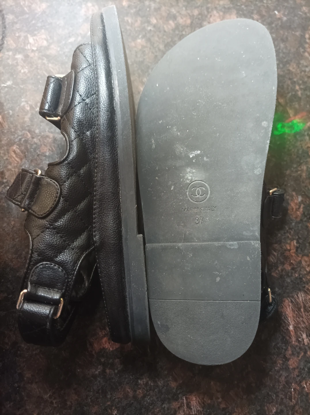 Chanel Black Quilted Leather Sandals Size 37 - photo 3