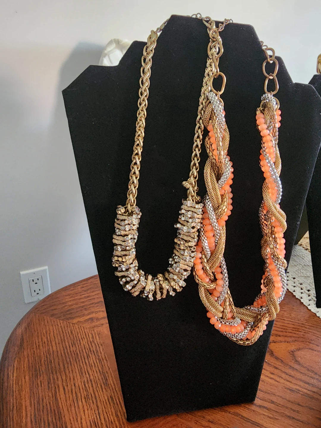 Set of 2 statement necklaces