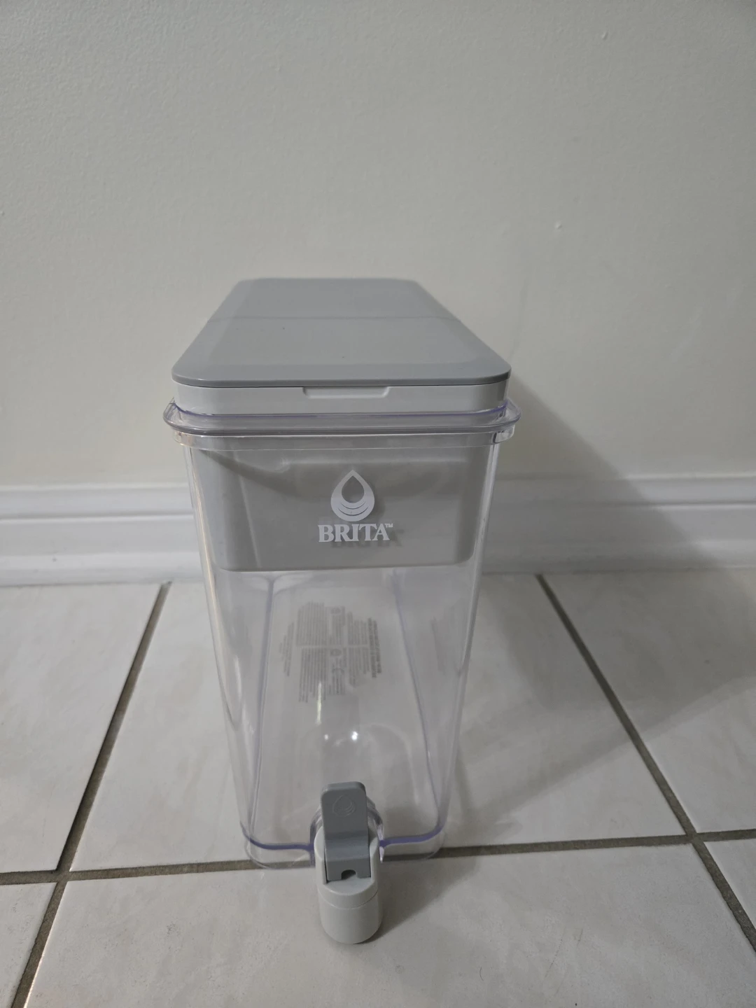 Brita Water Dispenser (1 filter attached)  + 2 Extra new Filters