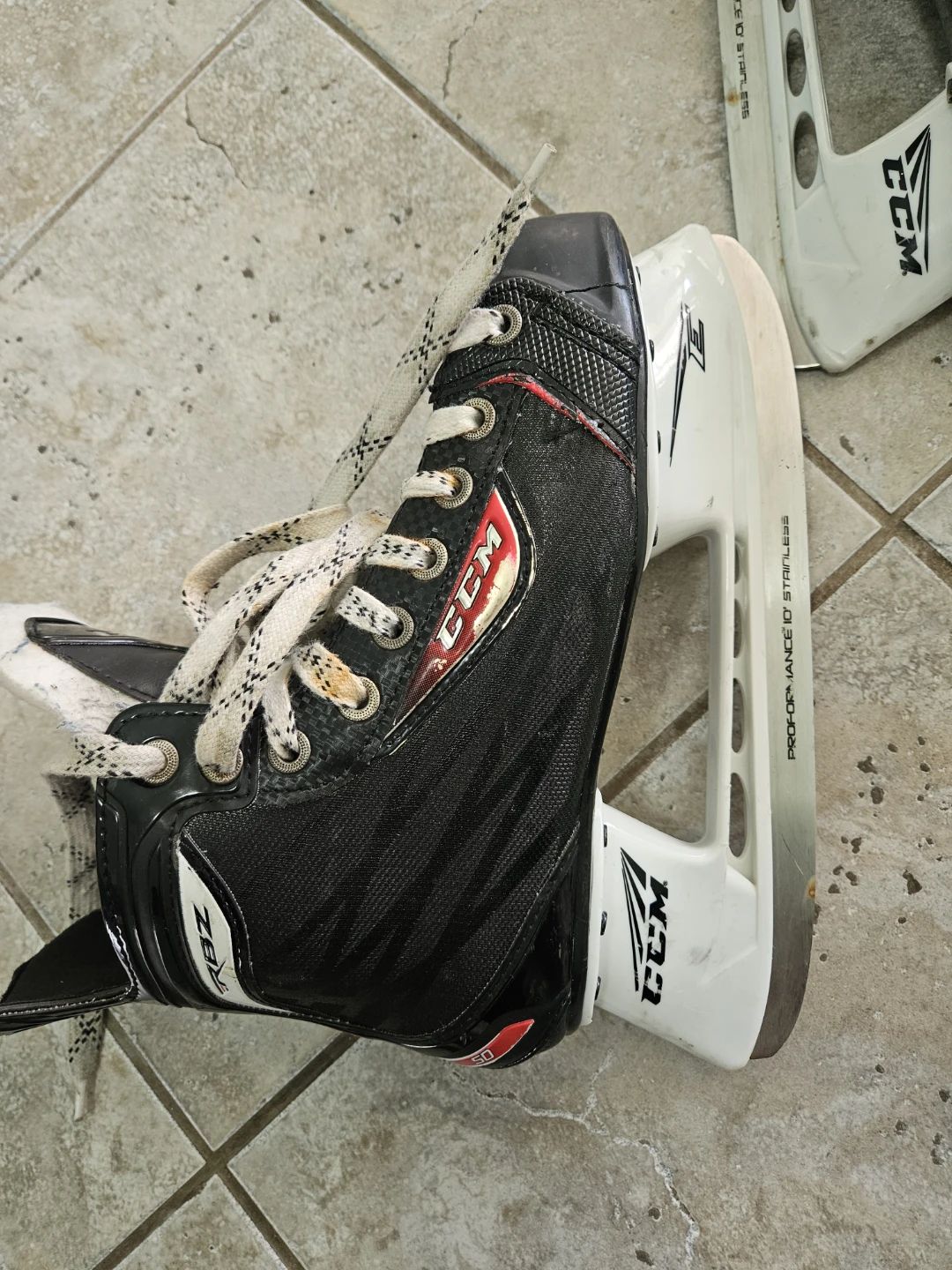 CCM RBZ 50 Hockey Skates