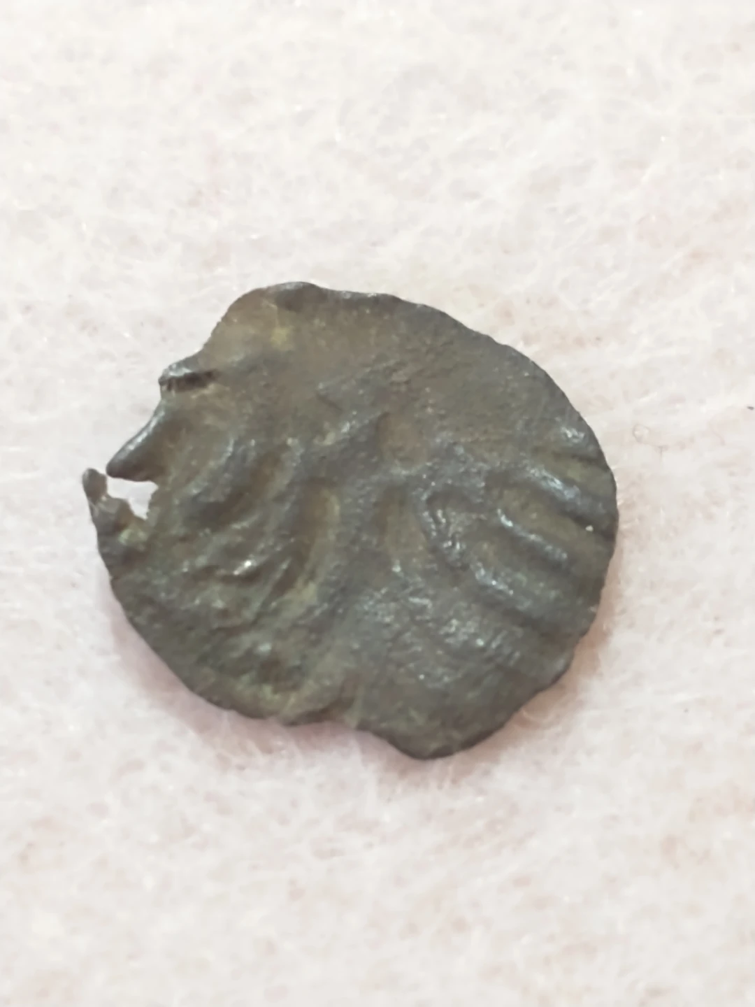 Unattributed Medieval Eagle and Crown Coin - photo 3