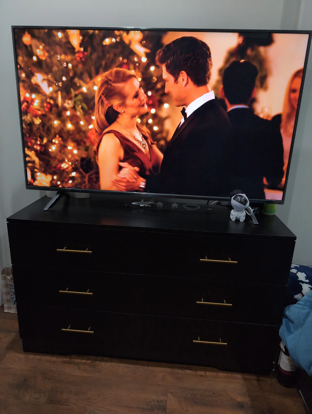 Black 6-Drawer Dresser - photo 2