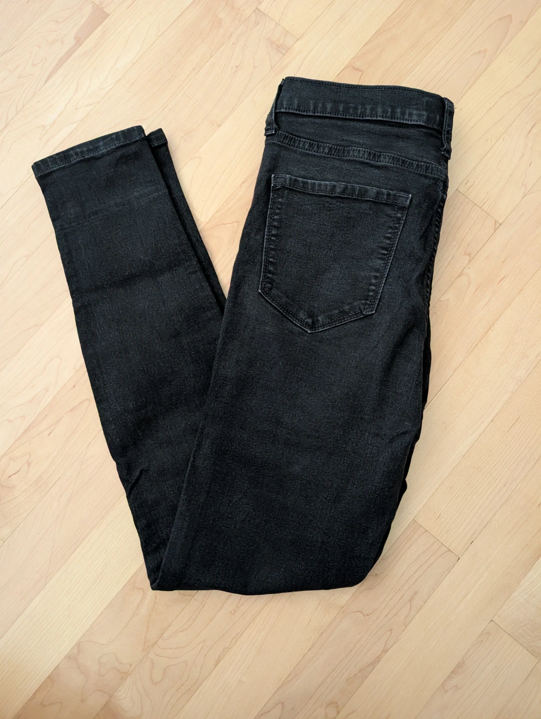 Banana Republic black denim - skinny fit - photo 3
