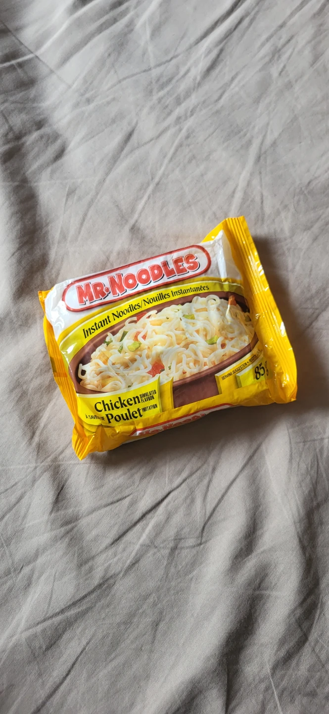Mr. Noodles Instant Chicken Flavoured Noodles - 85g