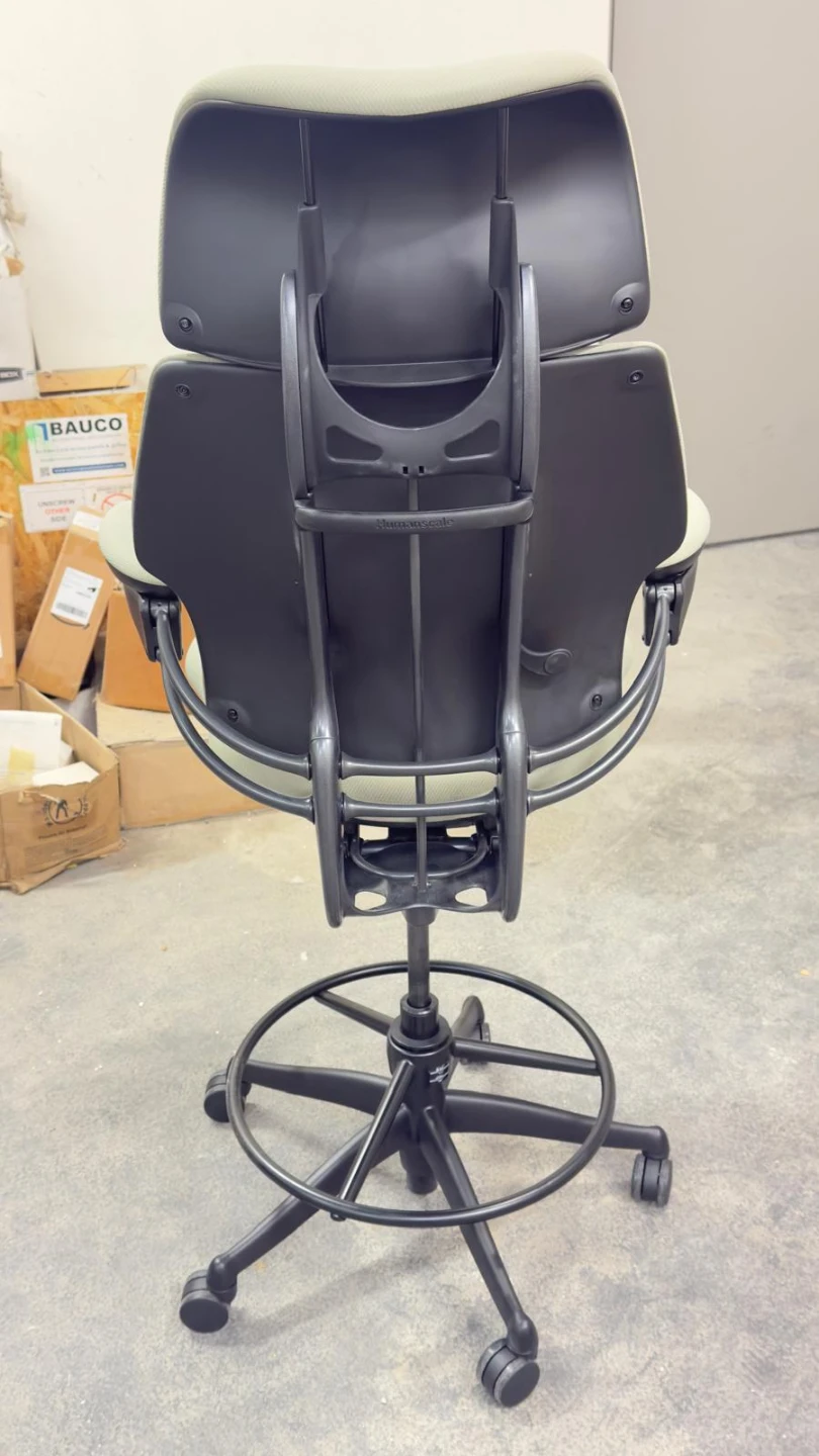 Human scale, Ergonomic Drafting Stool Chair - photo 2