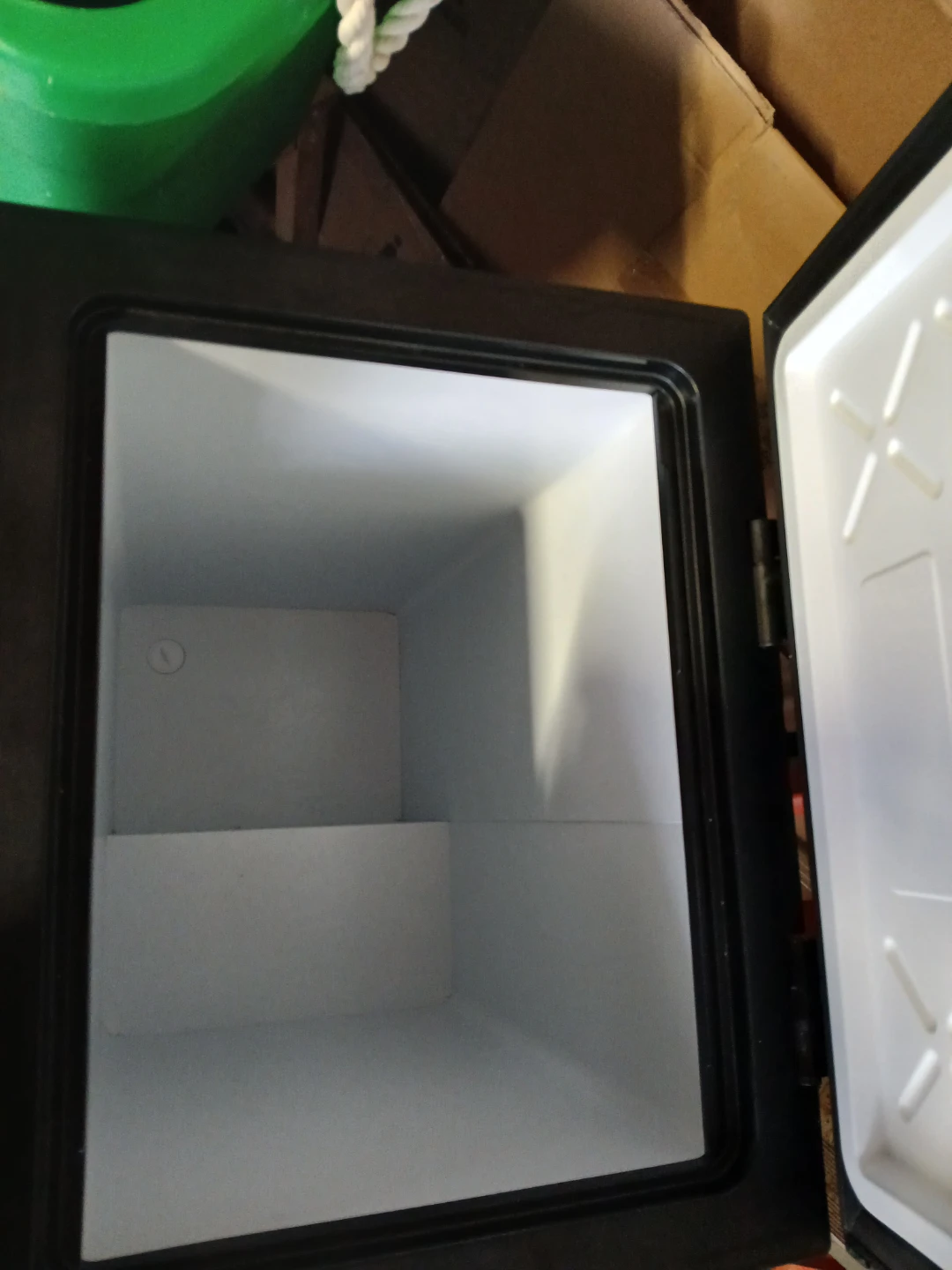 Arctic King Chest Freezer - photo 2