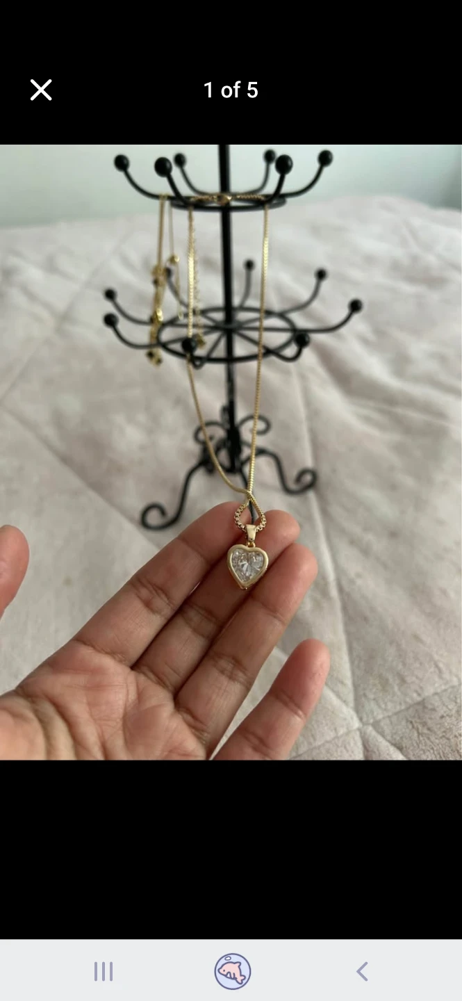 Gold tone heart pendant necklace