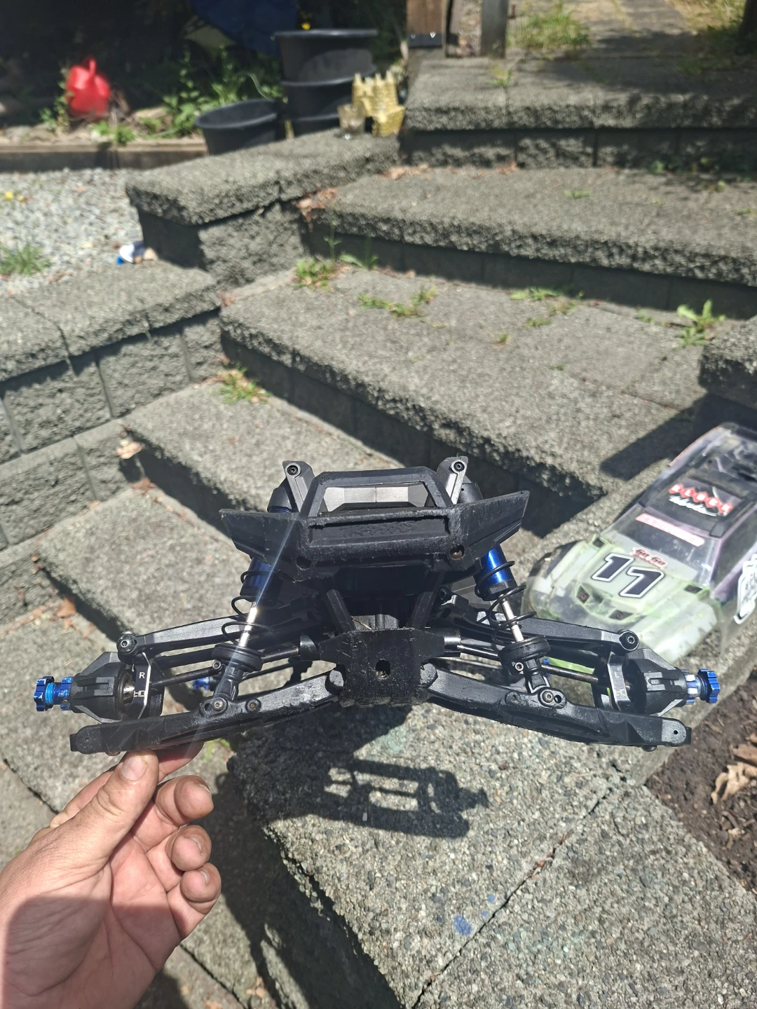 Traxxas Maxx v2 wide body RC Car Body & Castle 1515-2200kV Motor - photo 2