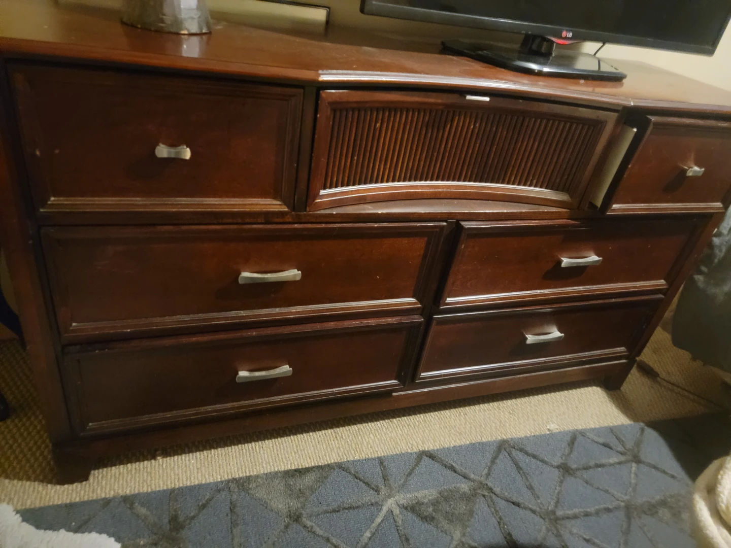 Wooden Dresser with 8 Drawers