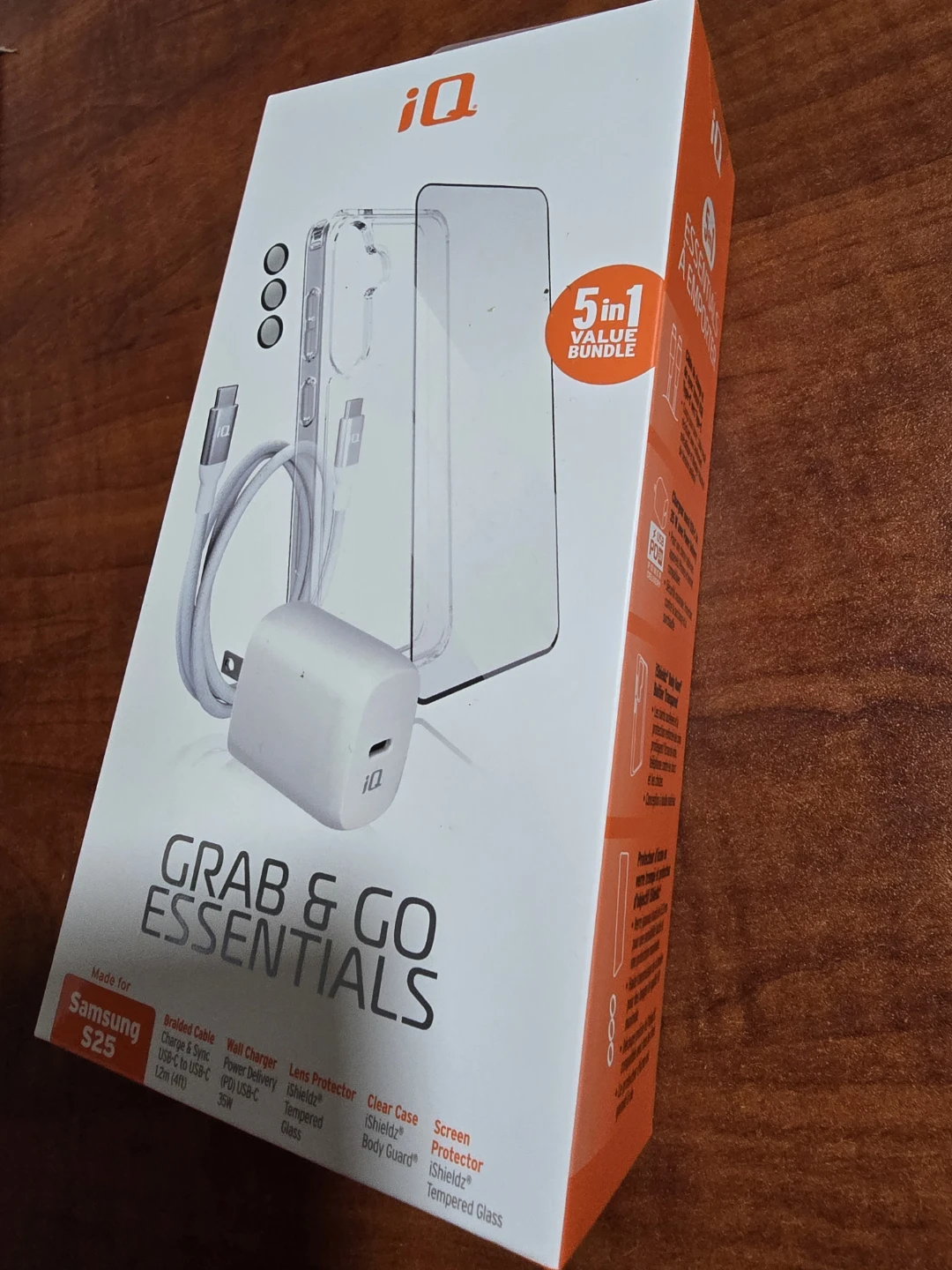 iQ Grab & Go Essentials 5-in-1 Value Bundle for Samsung S25