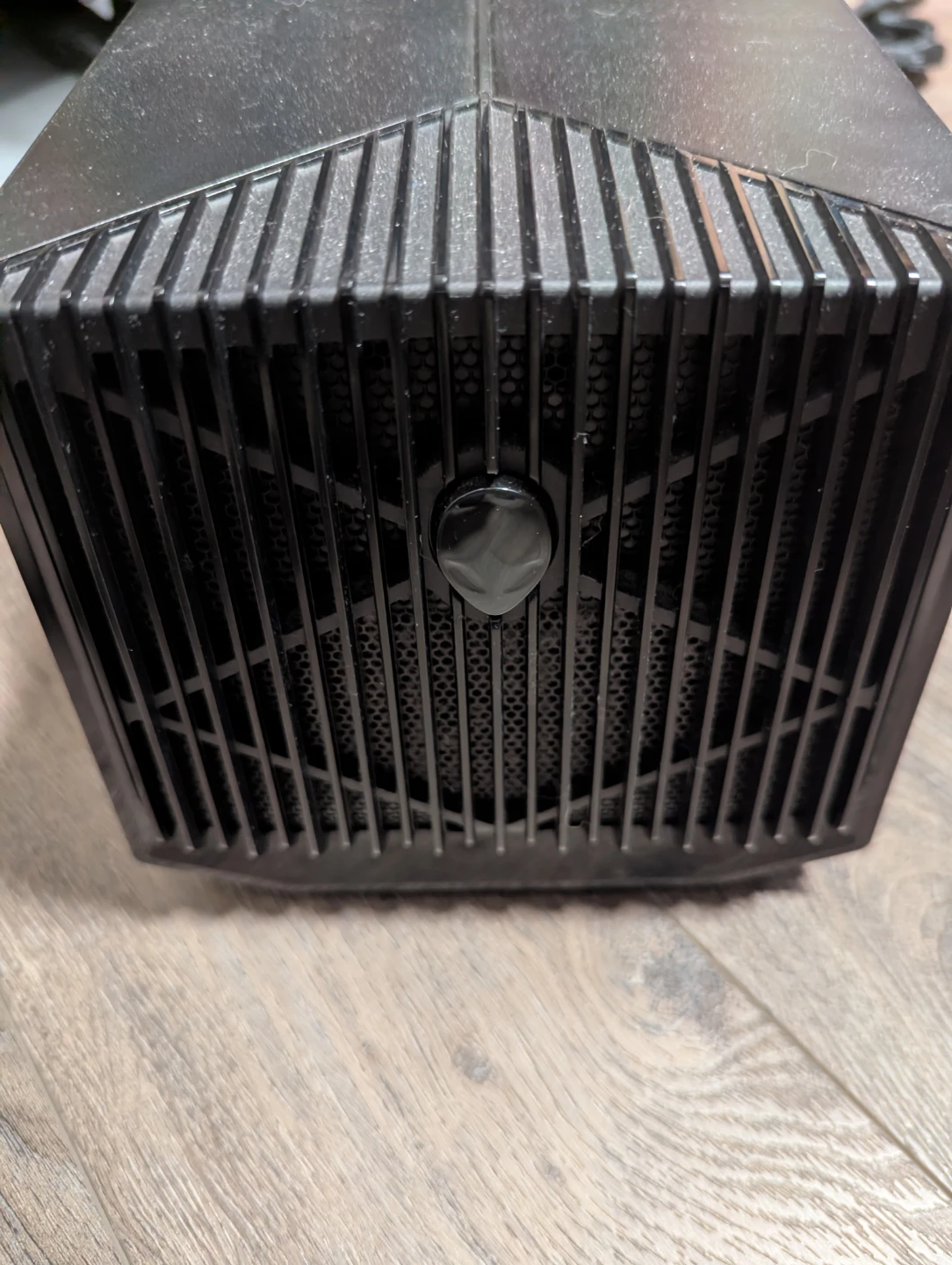 Alienware P31E Gaming Laptop - photo 3