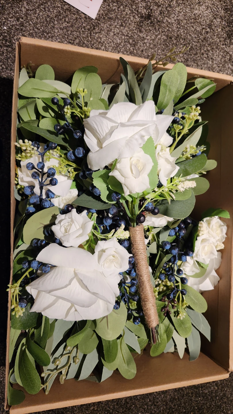 White Rose and Blueberry bouquet Set - photo 3
