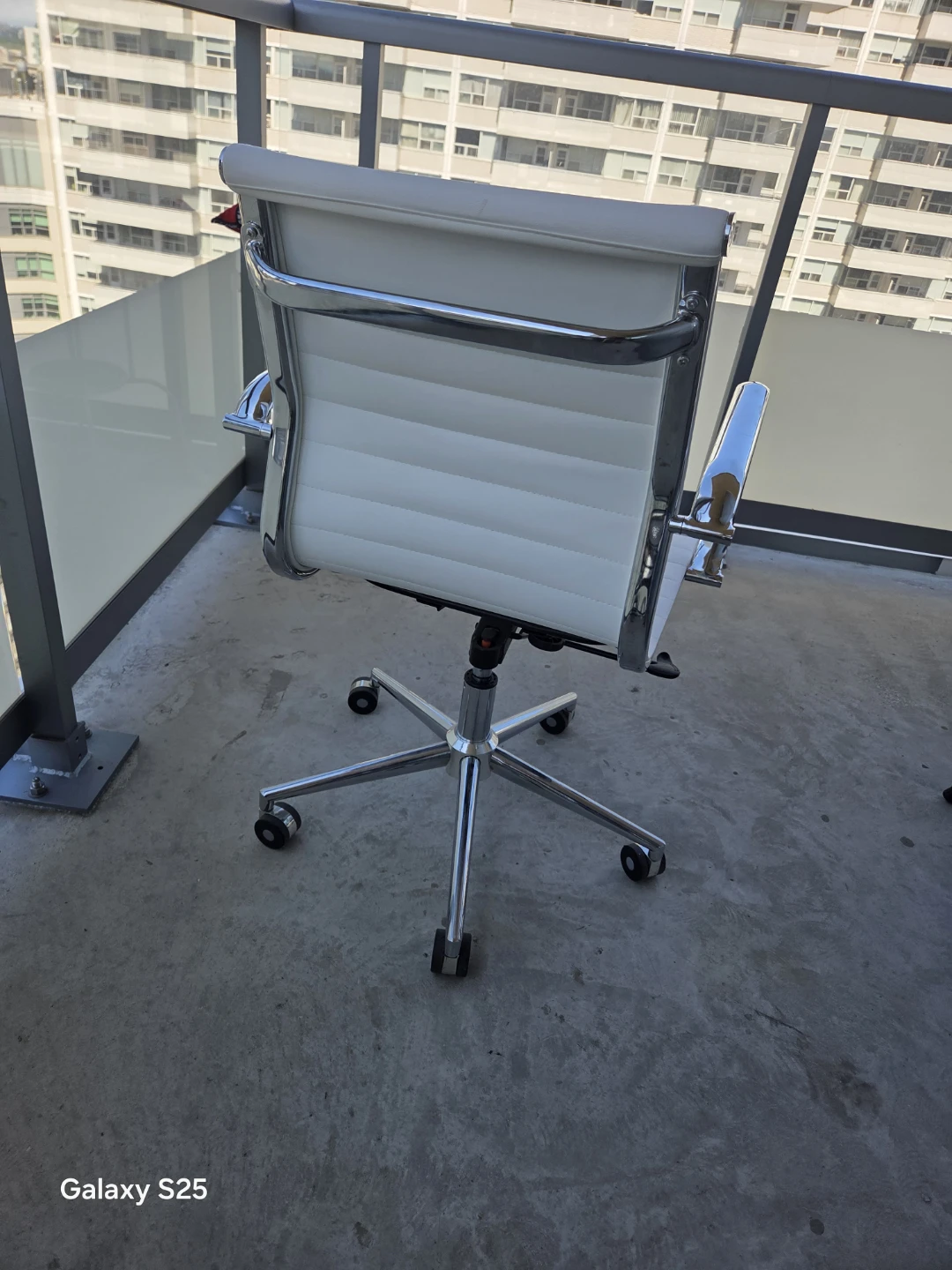 White Faux Leather Office Chair - photo 3