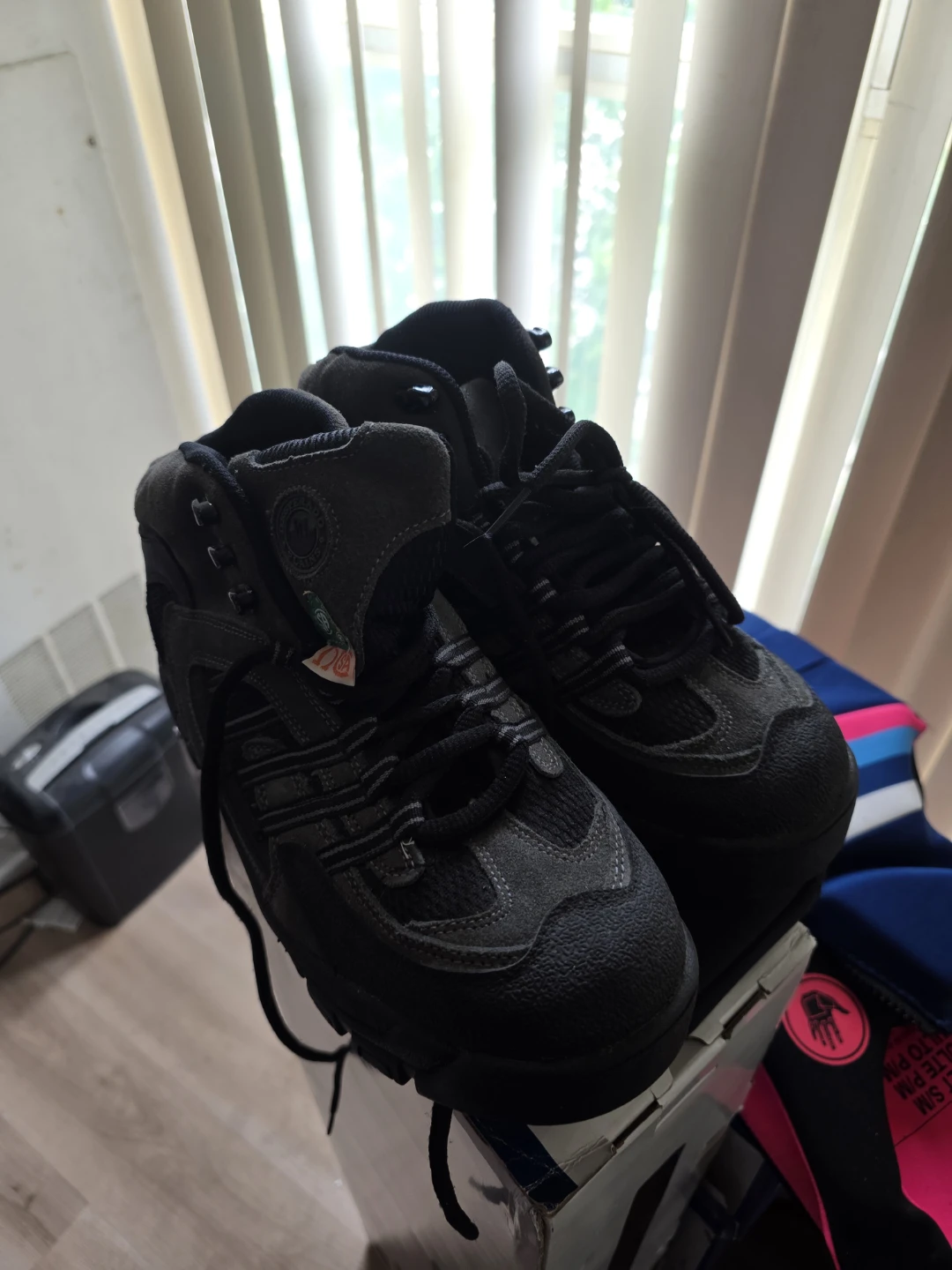 Black Hiking Boot Safety size 8