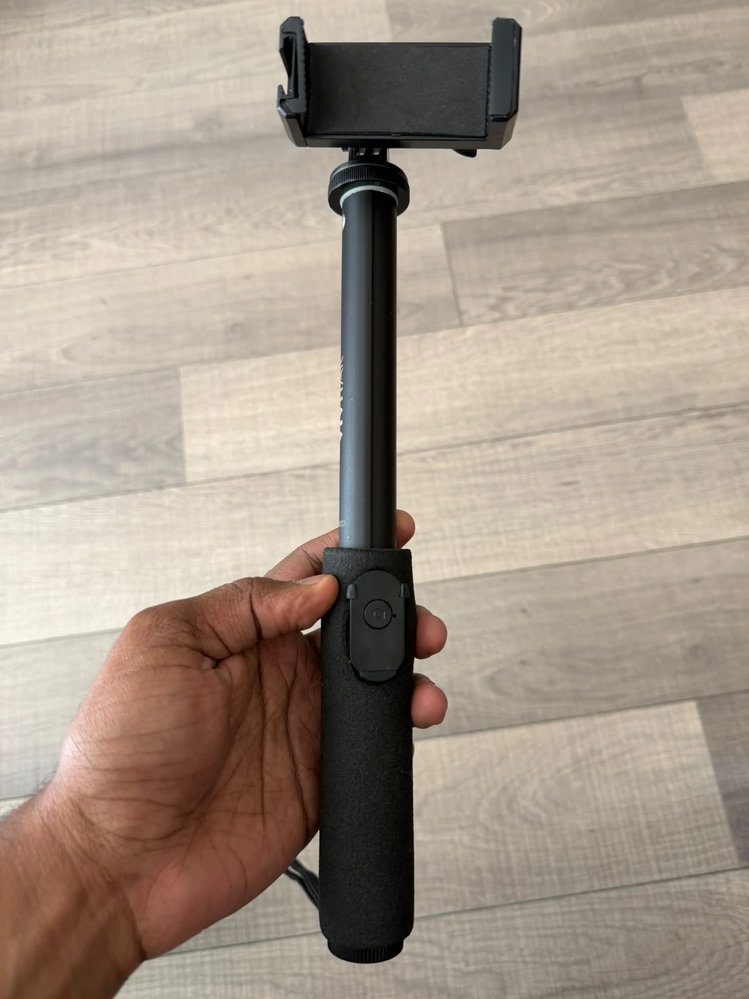 VIVITAR Selfie Stick with Phone Mount - photo 2
