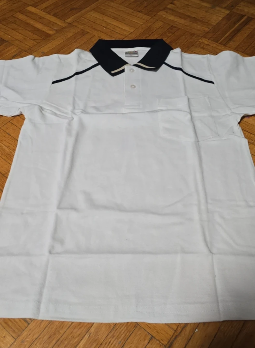 ⚽️ BRANDNEW 2 White  Shirt with Black Collar and Trim - photo 2