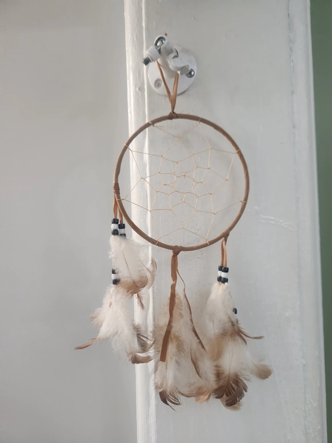 Dreamcatcher with Feathers and Beads ⚽