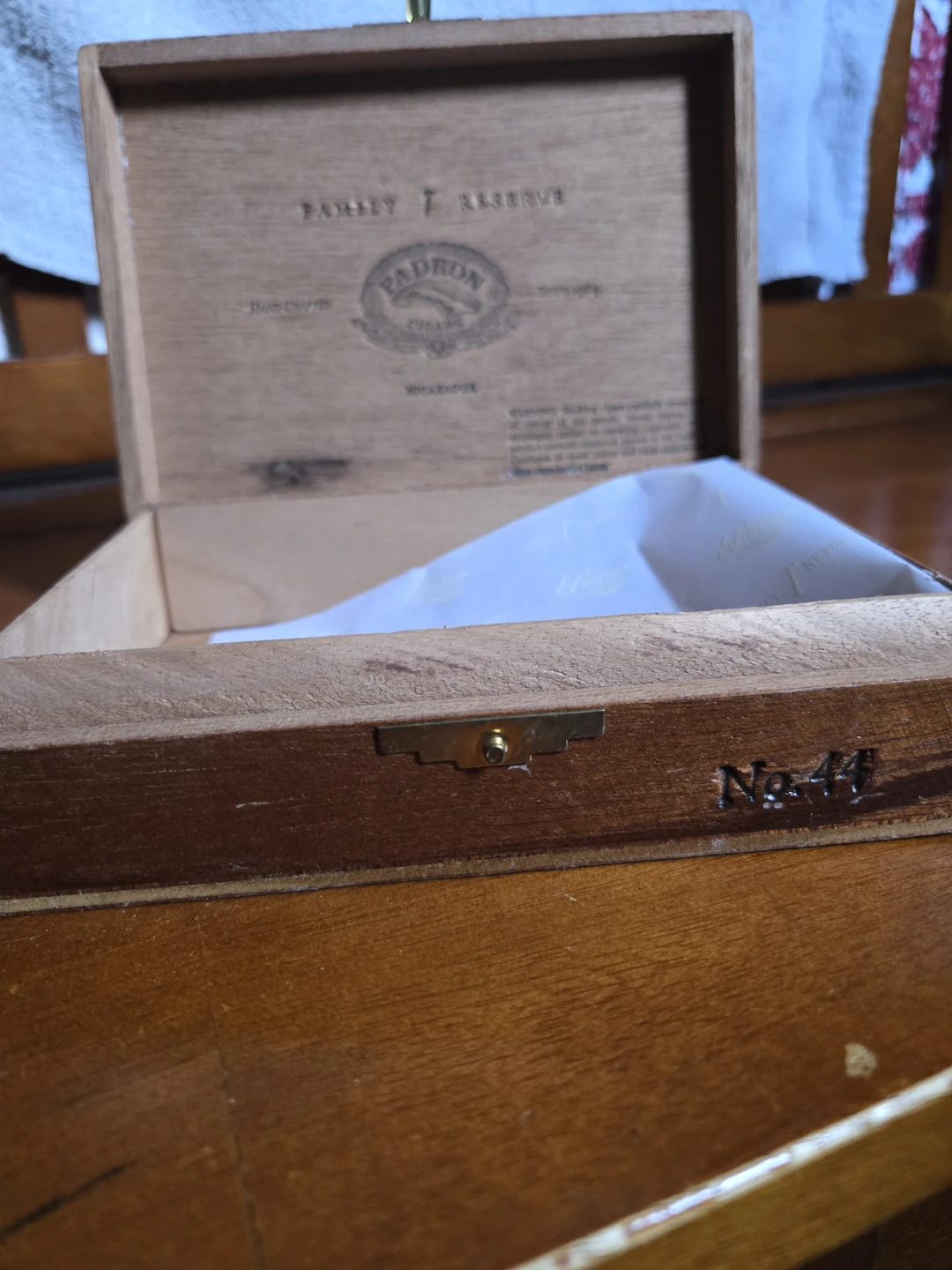 Padrón Family Reserve Cigar Box No. 44 - photo 2