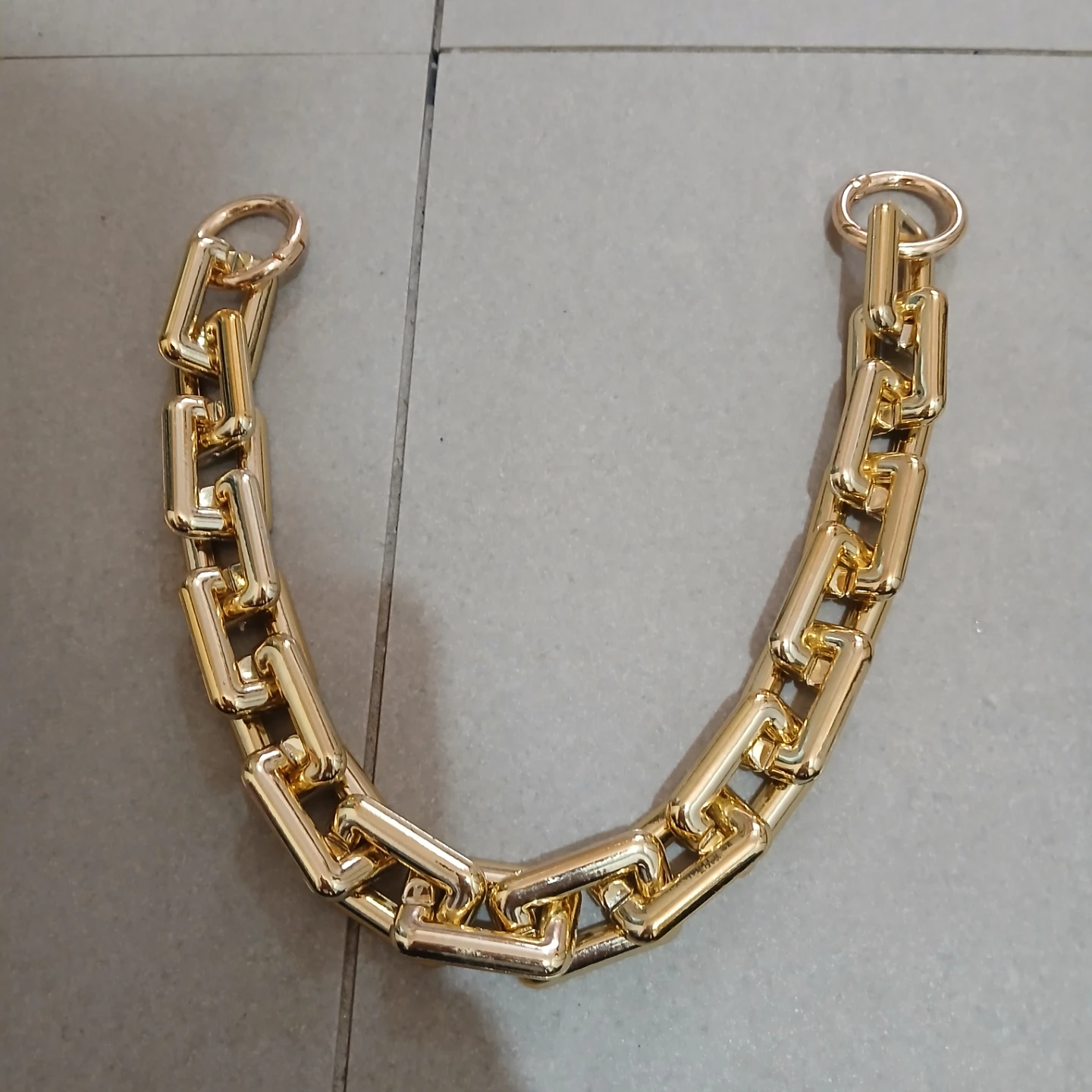 ⚽ Gold Chunky Chain Strap