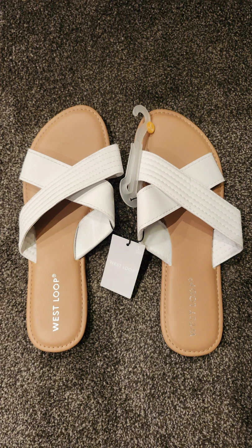 West Loop Women's White Flat Sandals