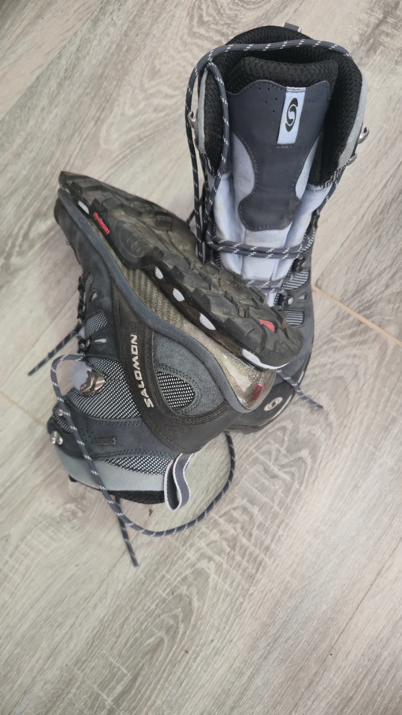 Salomon Women's Hiking Boots - photo 2