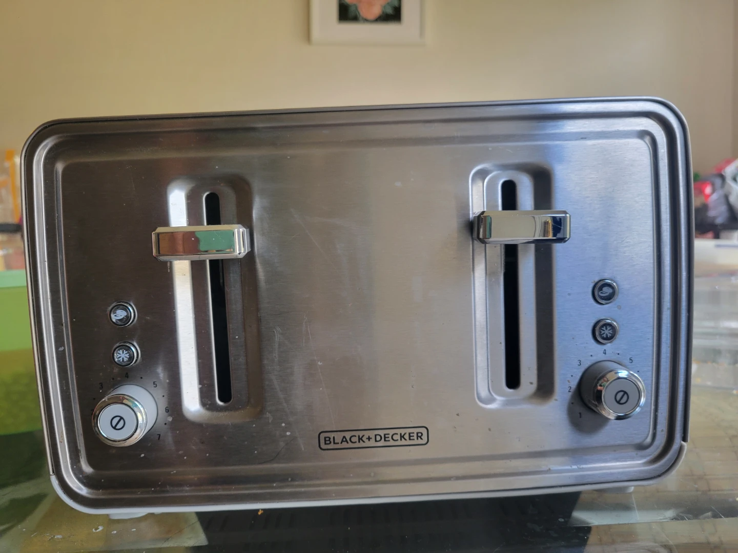 BLACK+DECKER 4-Slice Toaster - photo 2