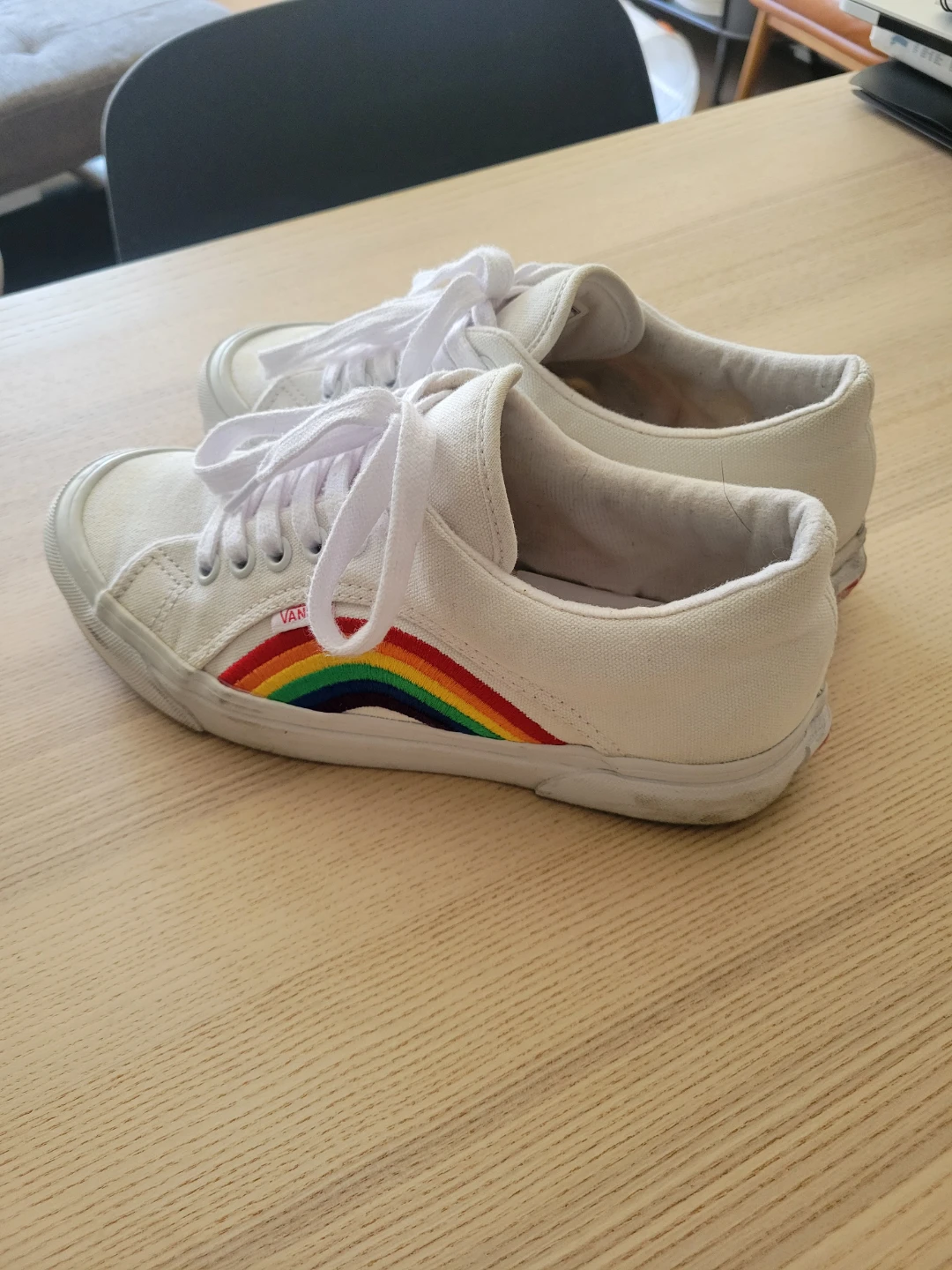 Vans rainbow sneaker womens 7 - photo 3