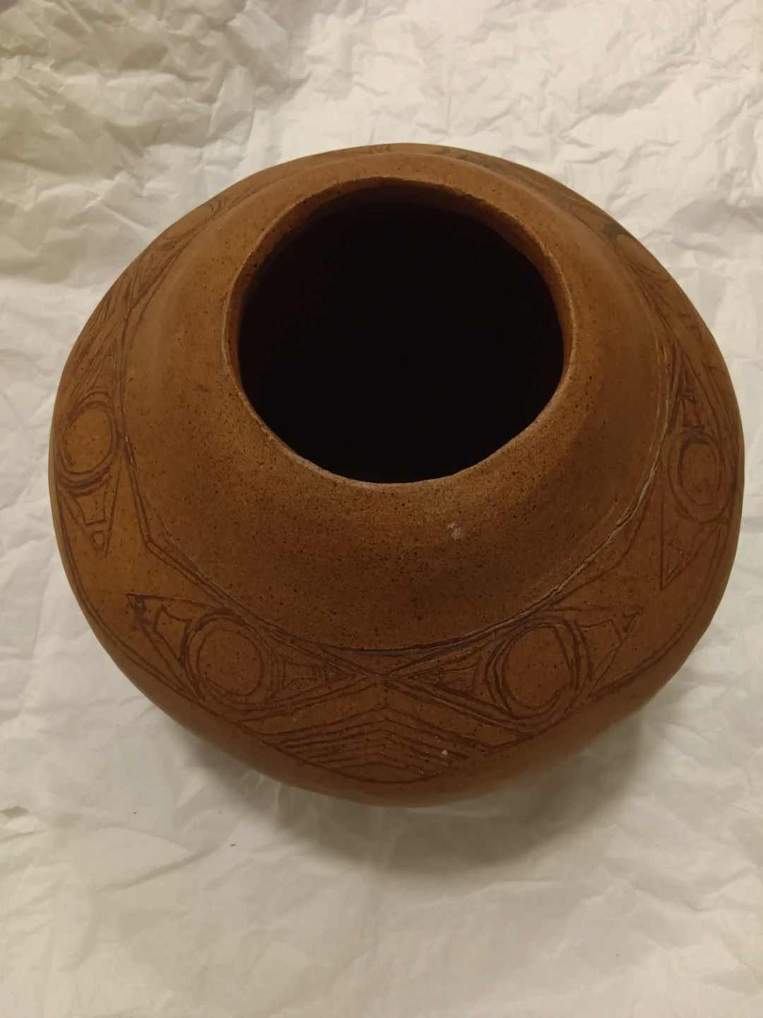 Terracotta Pot with Engraved Design - photo 2