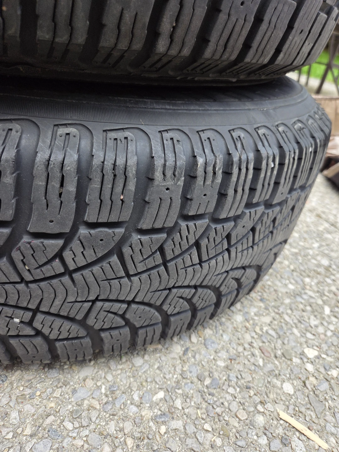 Pirelli Carving Edge Winter Tires and Rims - photo 4