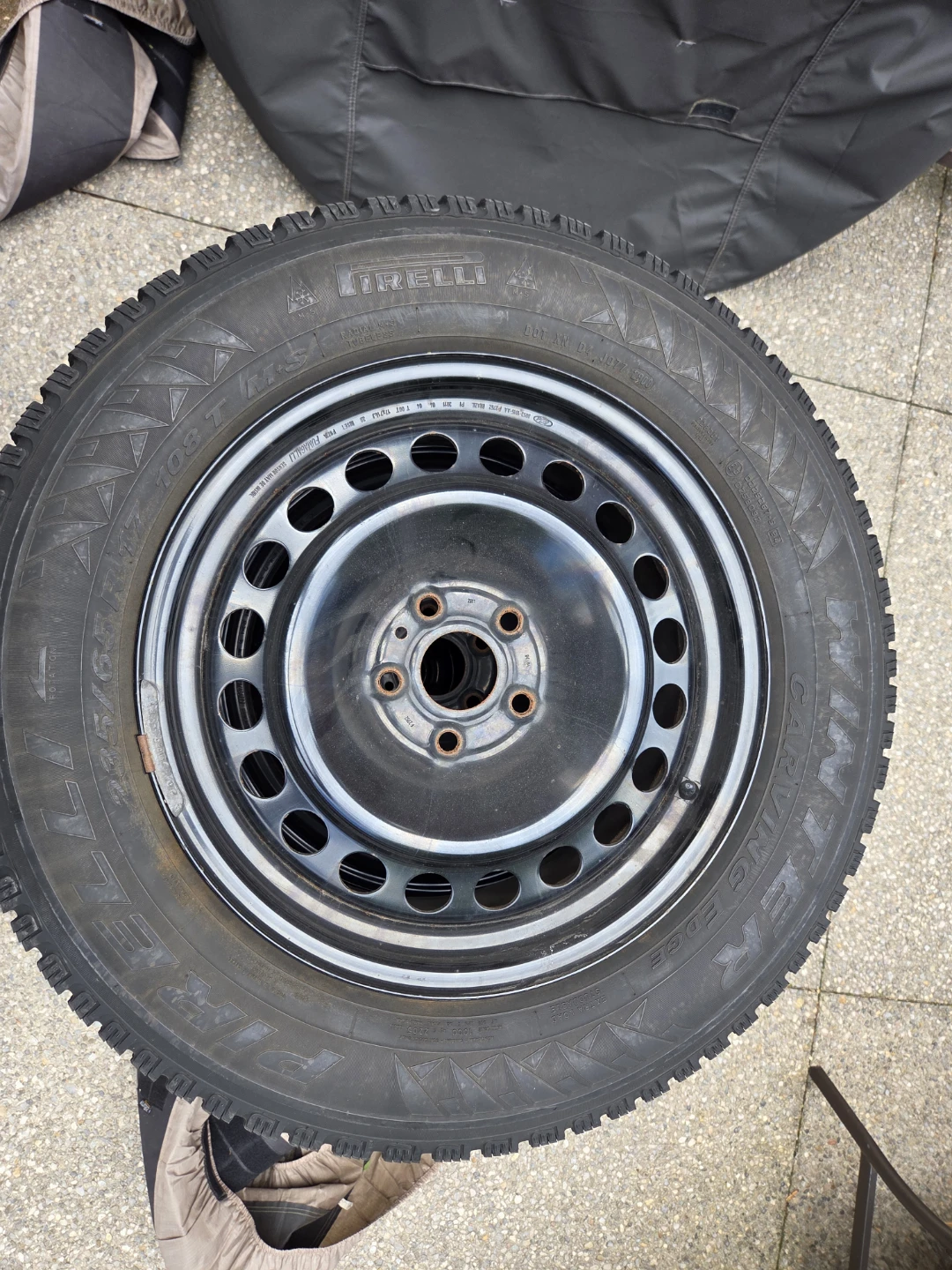 Pirelli Carving Edge Winter Tires and Rims - photo 5