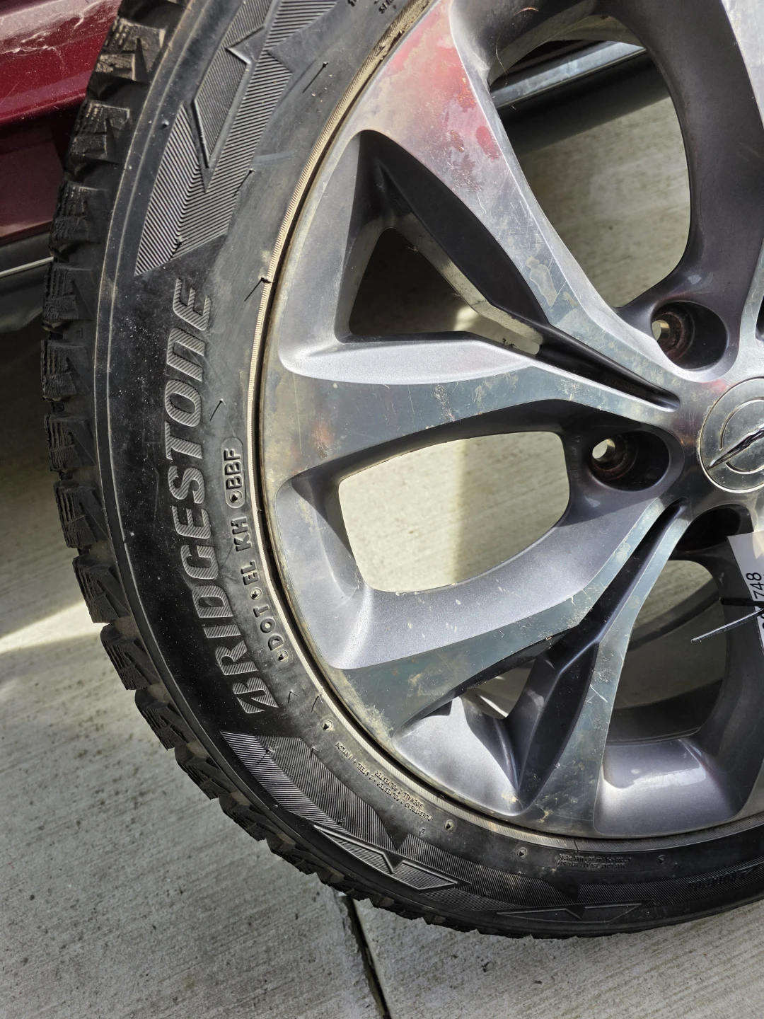 Tire with rim for chrysler pacifica pinnacle - photo 4