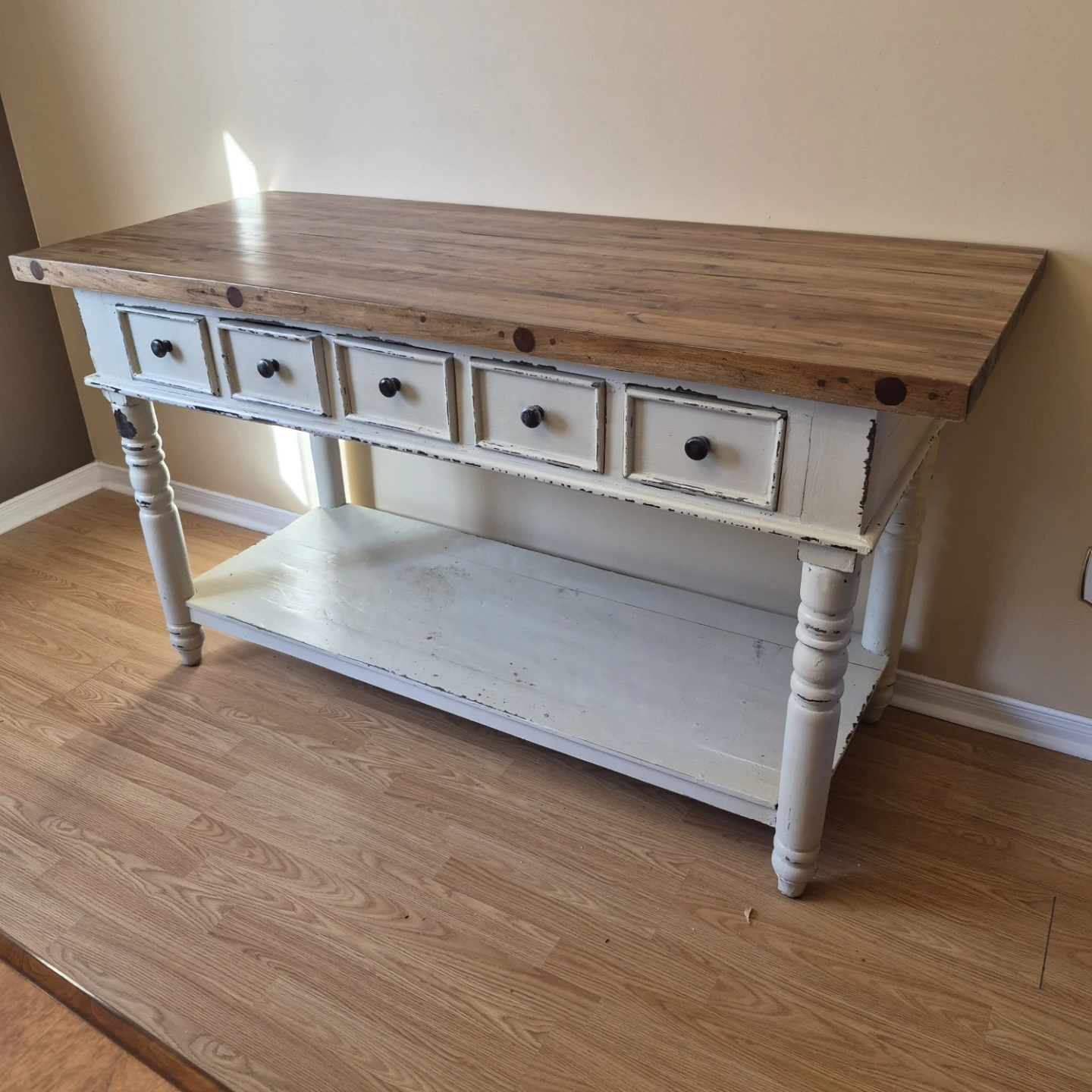 Rustic Farmhouse Kitchen Island with Drawers