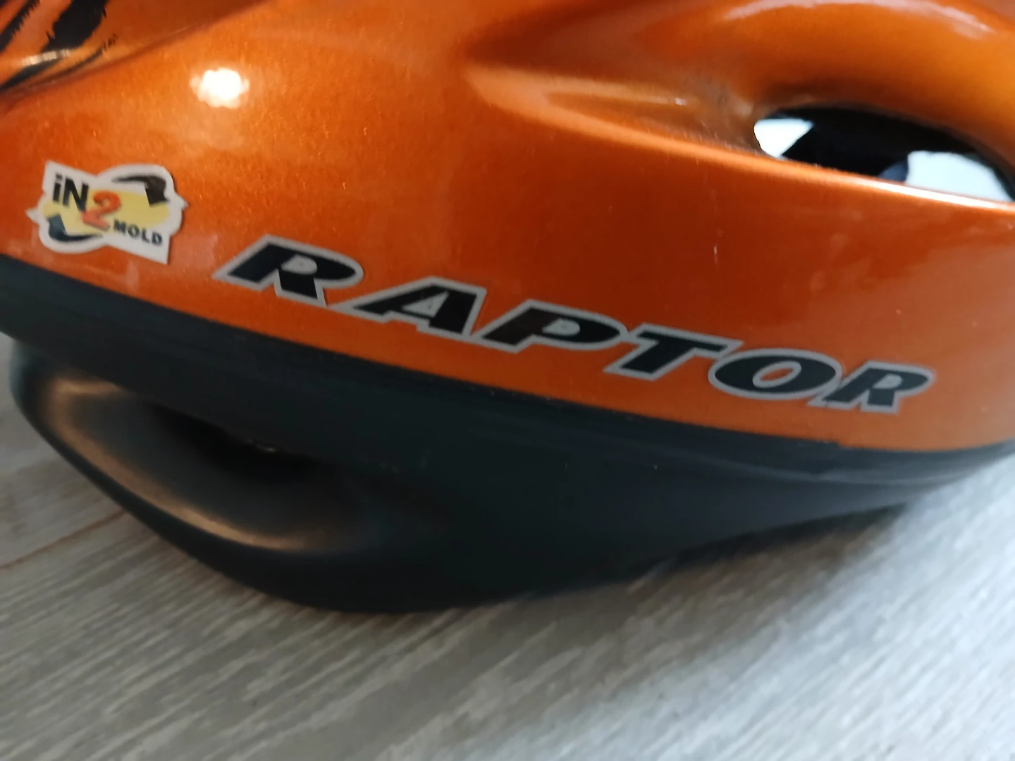 Locxwell Raptor Kids Bike Helmet available. Firm price. - photo 2
