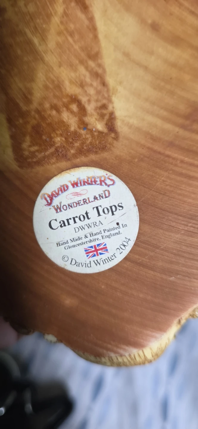 David Winter "Carrot Tops" DWRA Figurine
