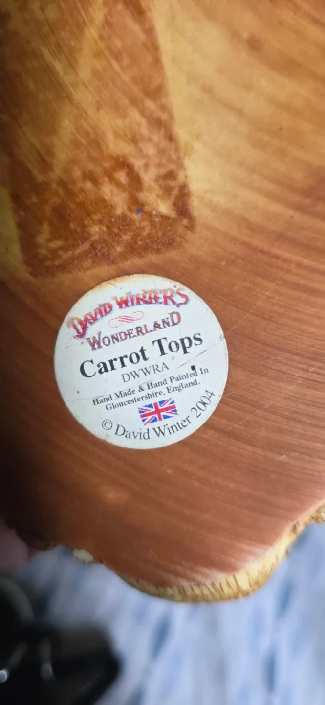 David Winter "Carrot Tops" DWRA Figurine