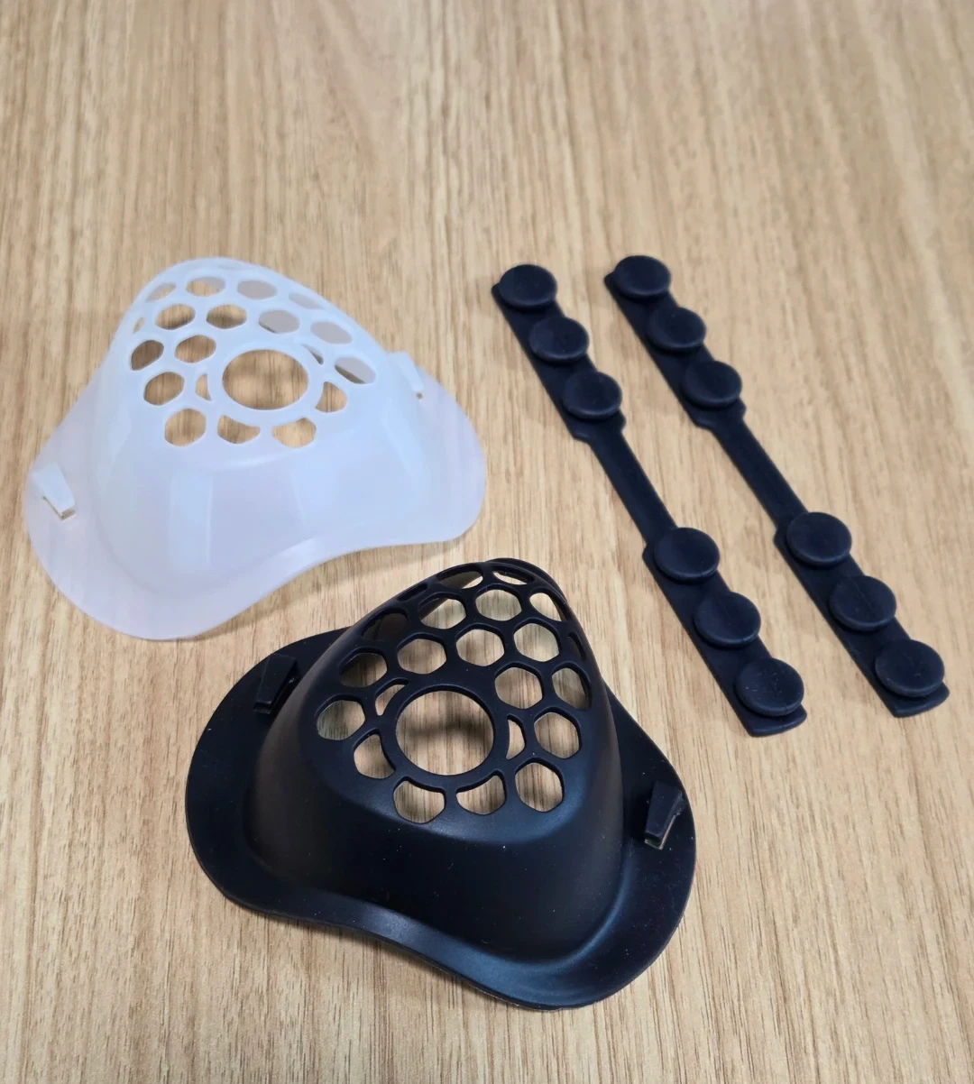 2 Mask Brackets & 2 Ear Savers - Black & White