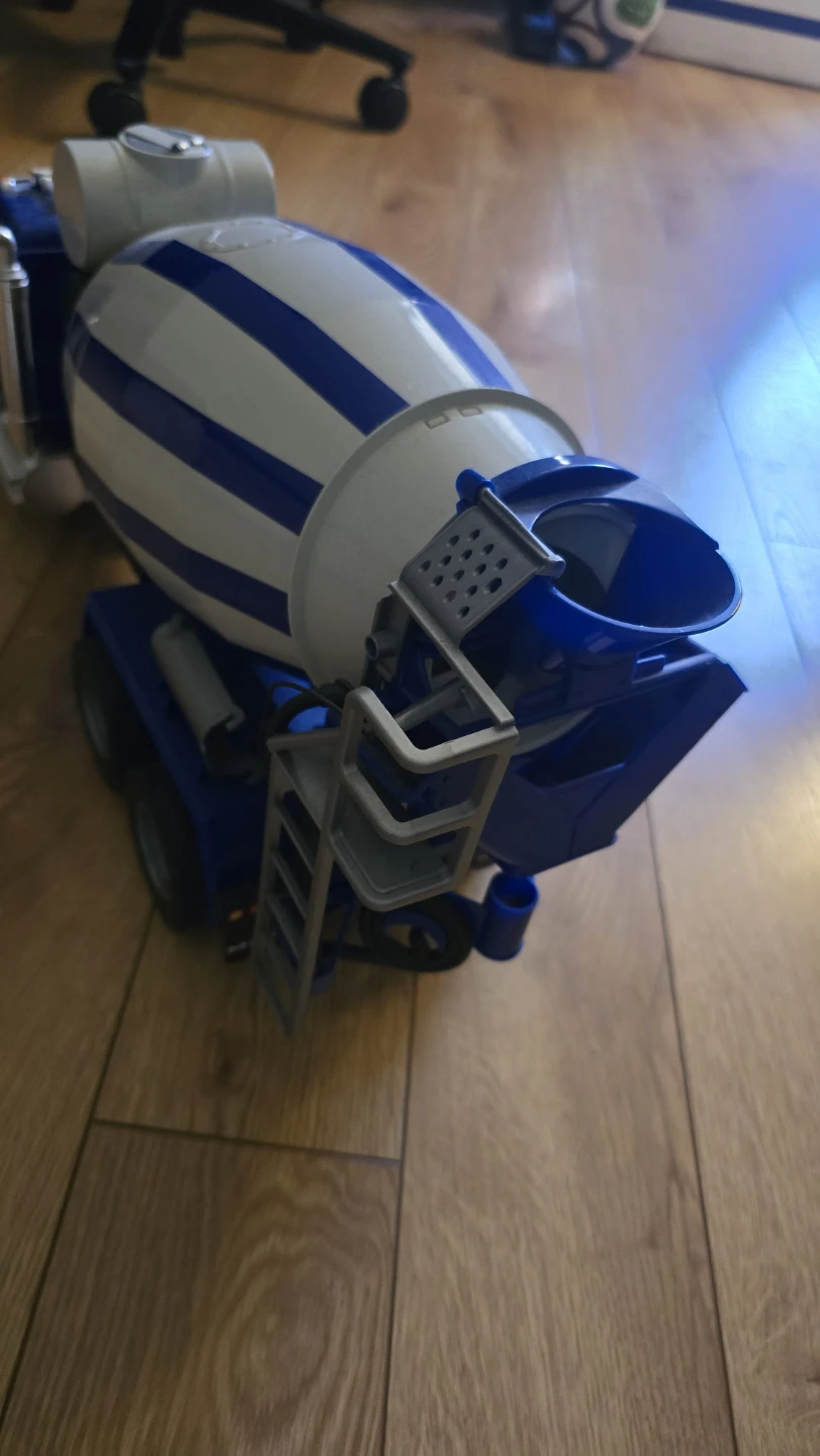 Bruder 1/16 MACK Granite Cement Mixer - photo 3