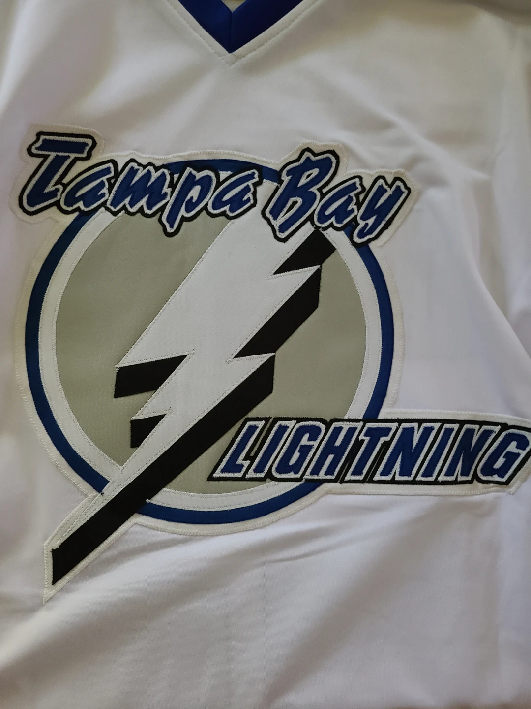 Brayden Point Autographed Jersey with COA - photo 3