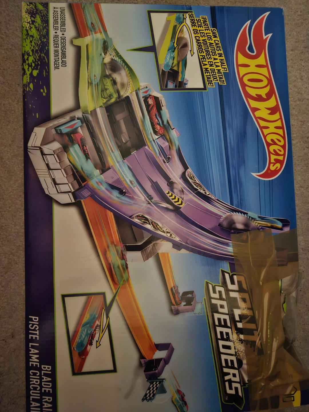 Hot Wheels Split Speeders Blade Raid Track Set