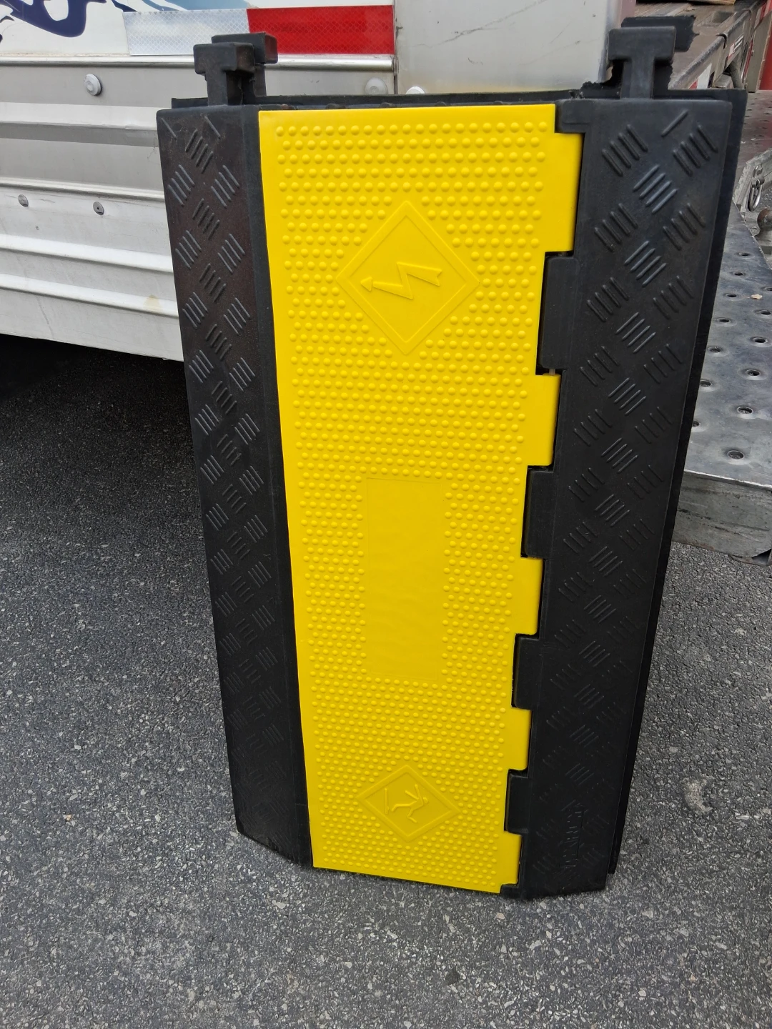 2pk - 5 channel Yellow and Black Cable Protector Ramp