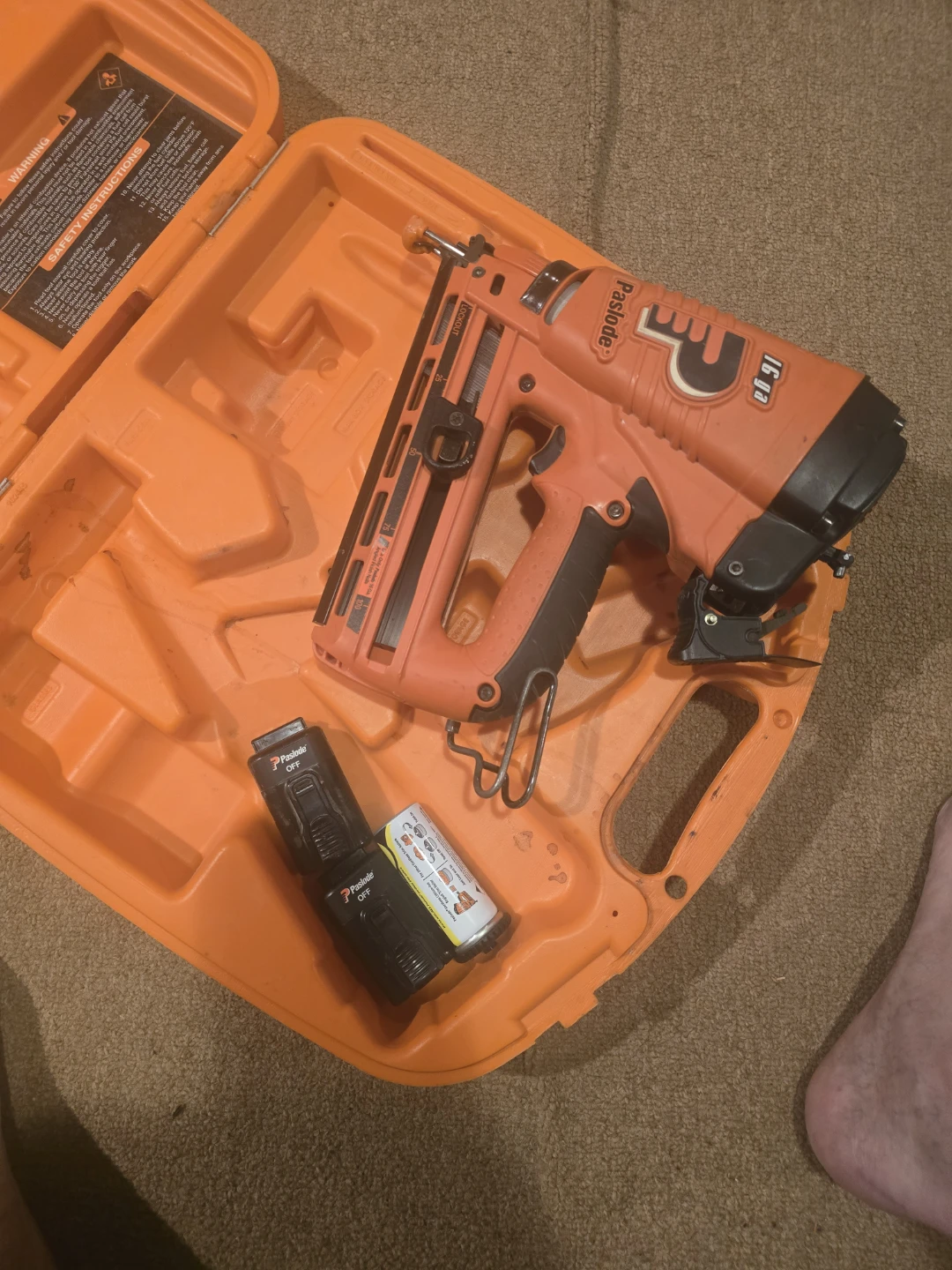 ​Paslode 16-Gauge Angled Finish Nailer IM250A Li - As-Is - photo 2