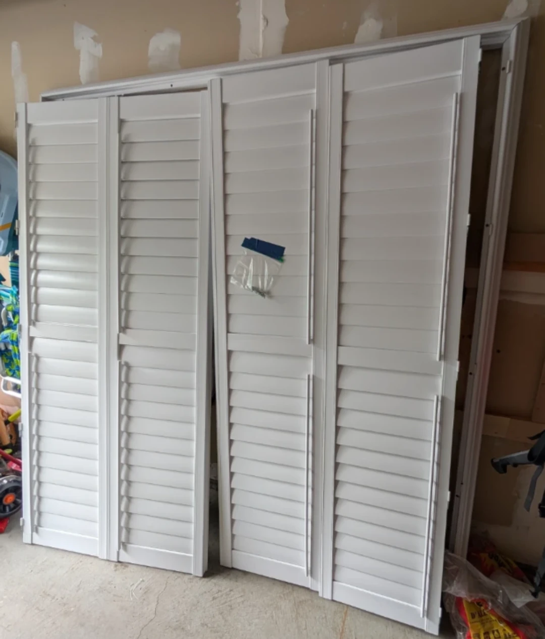 Delta Blinds White Interior Shutters (2 Panels) and frame